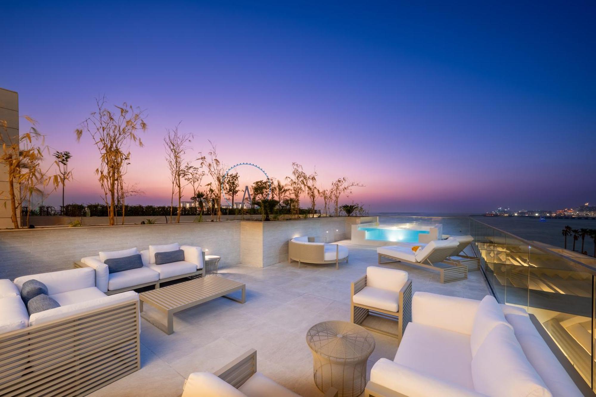 Five Luxe 호텔 두바이 외부 사진 Rooftop pool at the Westin